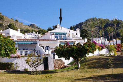 The apartment La Perla is situated in the picturesque complex of San Juan de Capistrano with south facing and panoramic views of the Mediterranean Sea.