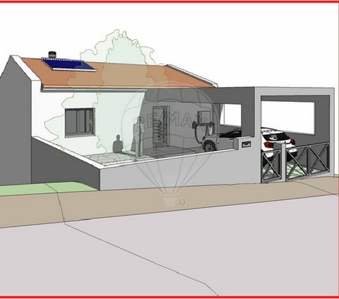 Terreno para venda com projeto aprovado em Sesimbra!  Fantástico lote para construção de moradia localizado em Almoinha, zona calma, mas muito perto do centro da vila de Sesimbra, onde a natureza e a proximidade de praias prevalecem. Terreno de 207m2...