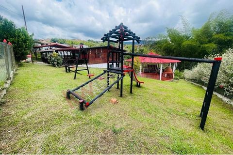 I sell beautiful finca in Kilometer 30, it is located in the best residential sector, quiet, safe, just two minutes from the town of El Carmen, excellent access roads, an ideal climate to have your rest house with all the amenities bar, kiosk with cl...