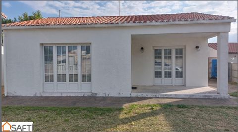 Delphine Canteteau pour le réseau SAFTI immobilier vous présente cette jolie maison agréable et fonctionnelle, d'une superficie d'environ 63m2, située dans la commune de la Faute sur mer, station balnéaire de Vendée appréciée pour sa belle plage de s...