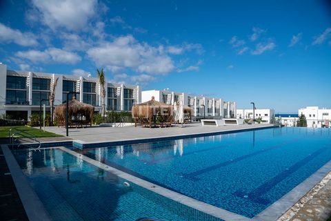 Klaar om te verhuizen gemeubileerd penthouse in Tatlısu Noord-Cyprus Tatlısu ligt aan de noordkant van Cyprus en is administratief onderdeel van het district Gazimağusa. De regio is echter ook nauw verbonden met nabijgelegen gebieden, waaronder İskel...