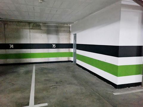 Nordicway is pleased to offer a spacious parking space accompanied by a storage room, located in the basement of a modern building with 24-hour surveillance. Built in 2007, the building ensures a high level of security for all its owners. Location: -...