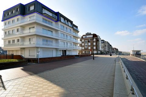 Séjournez dans cet appartement spacieux en front de mer avec deux terrasses, l'une avec vue sur la mer et la seconde est une terrasse plein sud. Il est idéal pour des vacances entre amis ou en famille. L'appartement dispose d'un parking privé dans le...