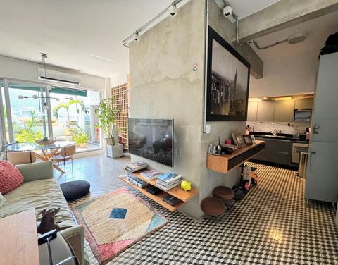 Attico duplex nel miglior posto di Copacabana, situato al Posto 5. Proprietà sul retro, silenziosa, con una vista indelebile sul Cristo Redentore, completamente ristrutturata con decorazioni moderne e finiture di pregio. Ci sono 126 m² divisi in 2 pi...