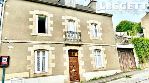 A32050CCU56 - Dream of living in a medieval town near the château of Rohan and the Nantes /Brest canal. This property is in the center of JOSSELIN so all amenities and activities just a walkaway. Bars, restaurants, music festivals, etc . The coast an...