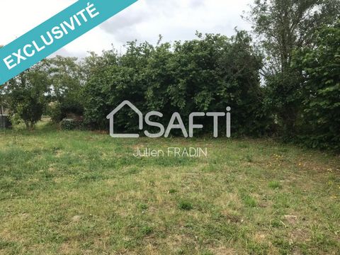 En Exclusivité, Julien FRADIN SAFTI Immobilier vous propose Aux portes de Saint Julien de Concelles à 1,5 km du plan d'eau du chêne sur la commune de La Chapelle basse mer, terrain constructible et arboré libre constructeur d'une surface de 381 m². I...