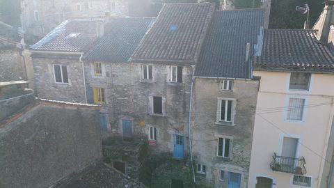 Riols, Batîsse ancienne entièrement à réhabiliter