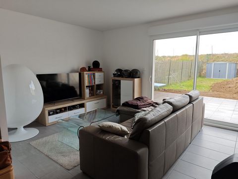 Merville ,appartement duplex contemporain avec jardinet dans une grange rénové .