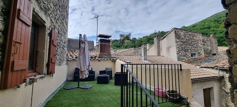 ? A Vendre ? Ensemble Immobilier à Cruas ? Prix de vente : 268 450 euros honoraires charge vendeur. Une opportunité unique pour investisseurs ou familles à la recherche d'un bien polyvalent et bien situé. ? Cruas, une commune dynamique offrant tous l...
