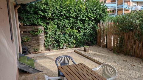 A VISITER SUR SORGUES (84) - STUDIO EN REZ DE JARDIN DE 30 env.