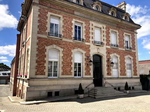 Appartement rénové dans résidence sécurisée du centre ville