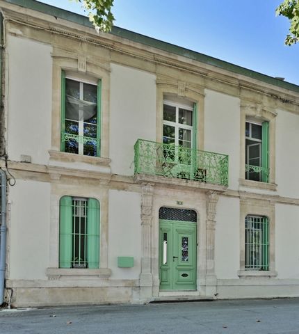 Maison à vendre 12 pièces proche de MAUGUIO (34)