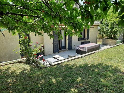 Idéal pour une famille ou jeune couple : maison spacieuse, lumineuse !