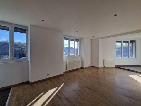 Appartement Duplex T4 avec jardin, terrasse et garage privatif
