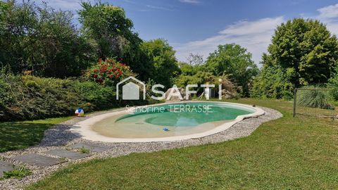 MAISON ANCIENNE EN PIERRE AVEC PISCINE BEAU JARDIN
