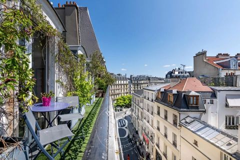 Idéalement situé au cœur du Marais et du quartier Arts et Métiers, au calme de la rue Sainte-Elisabeth, découvrez ce superbe appartement, niché au cinquième étage d’un immeuble avec ascenseur, et doté d’une fabuleuse terrasse exposée sud-est. D’une s...