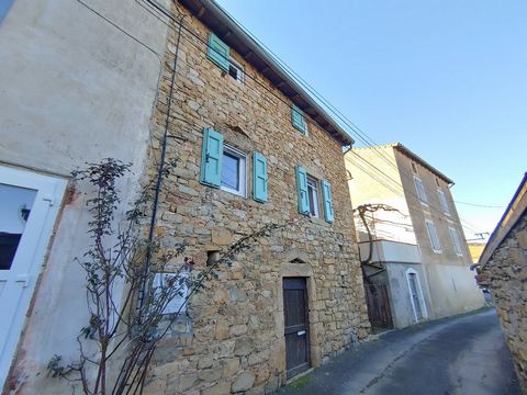 Maison de village rénovée, à seulement 10 minutes du centre-ville !