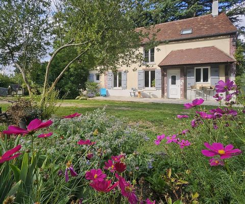 Maison ancienne pleine de charme à Bois-le-Roi, au calme absolu