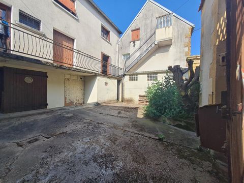 2 maisons d'habitation, avec 2 entrées séparées