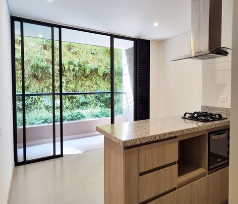 OPPORTUNITY PRICE. APARTMENT FOR SALE IN EL RETIRO. Very close to the Macedonia and Media Luna malls is this apartment so that you can walk the main services including public transport to Medellín, La Ceja and Rionegro. Unit with 24-hour concierge, s...