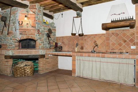 Enjoy your vacation in this beautiful mill on the Pescia River. It is an excellent option for an unforgettable holiday with family or friends. The authentic holiday home is 7 km from the centre of Pescia. It is located next to Pieve dei Santi Martino...