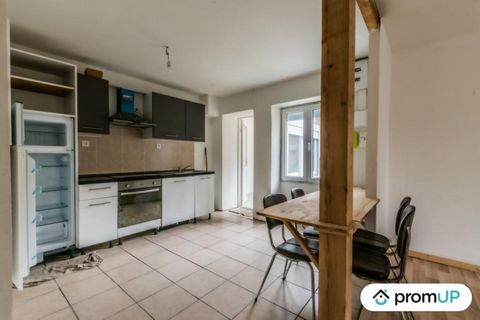 This magnificent stone house built in 1900 located on a plot of 204 m² will charm you! The 6 rooms are spread over a living area of 120 m². On the ground floor, you will find a large garage, a mid-height cellar, a divisible entrance, a kitchen equipp...