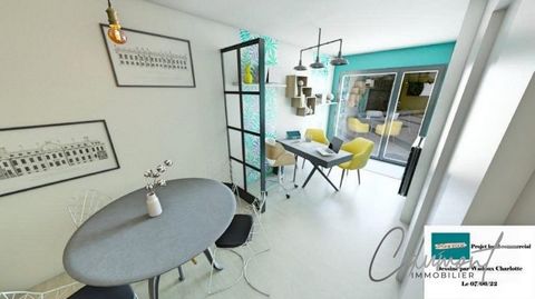 SAINT VINCENT, 200m from the beach Commercial premises completely renovated of 29m ² with kitchen and separate toilet on a hyper pedestrian / car axis. Composition of the commercial premises of 29m²: -Access through a door in the showcase of 2m linea...