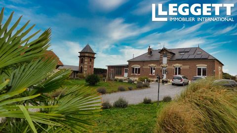A17687 - Property located in Villers les Roye, a town located in the department of the Somme (80) and the Hauts-de-France region near Roye and the A1 motorway entrance (< 5 kms). On a plot of 4531 m² authentic renovated farmhouse with large outbuildi...