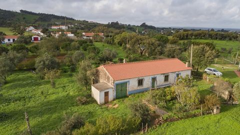 Monte Alentejano located in Cercal do Alentejo, is a 5-minute walk from the village centre of Cercal, 15 kms from Malhão beach and 11 kms from Aivados beach and 15 kms from Porto Covo Property consists of 2 caderntas one urban and the other rustica, ...