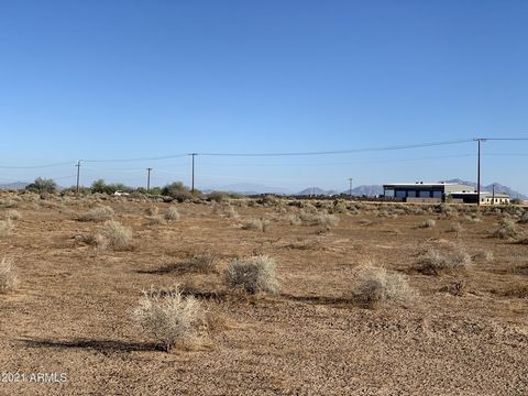 Large 36 acre parcel comprised of 5 distinctly different lots with mountain views and offering a perfect opportunity for a great investment. Two wells on property, gas and electricity across of property. The City is experiencing rapid residential gro...
