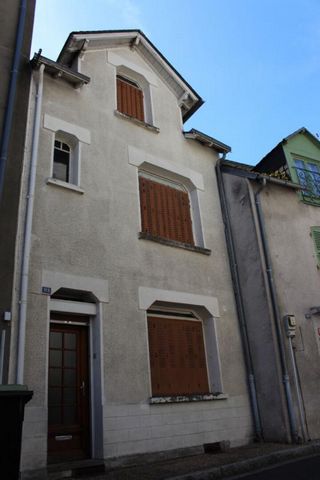 Maison Centre-Ville Bort-Les-Orgues (19)
