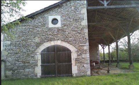 Traumhafte Lage im Naturpark Quercy Im Herzen des malerischen Naturparks Quercy, nur 12 Kilometer von Cahors entfernt, bietet dieses majestätische Bauernhaus Quercy ein außergewöhnliches Wohnerlebnis. Eingebettet in ein Grundstück von 20.000 m² beste...