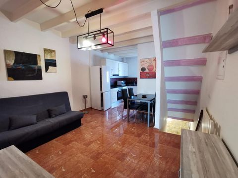 This penthouse for sale with VIS Inmobiliaria is newly renovated and located in the heart of the old town of Dalt Vila.It has a private roof terrace (currently under renovation) with access from the apartment of about 30m2 with lateral sea views. Loc...