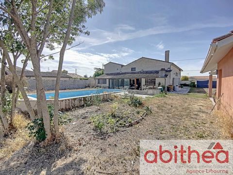 Are you looking for a large house to rehabilitate to your taste, 5 minutes from Libourne and in a quiet area? Abithéa Libourne offers you this large house of 280 m2 on 970 m2 of land in the town of Les Billaux. This property requires renovation work ...