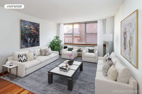 Spacious 1-Bedroom in Doorman Building with Private KEY to GRAMERCY PARK! This spacious home has western exposure and partial views of townhouse gardens and blue skies. Oversized windows allow excellent light and the serenity of an exceptionally quie...