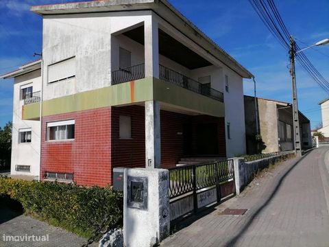 Casa unifamiliar de 5 dormitorios con terreno en Sangalhos: ¡Su refugio en Bairrada! Descubra esta espectacular villa independiente en Sangalhos, Bairrada, que combina privacidad, espacio y un ambiente acogedor, ofreciéndole todo lo que más necesita:...