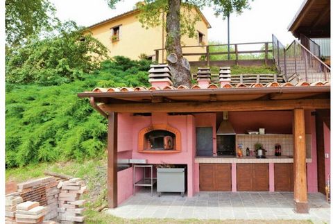 Belle villa avec piscine et terrasse panoramique, située dans la campagne d'Umbertide, dans la région de l'Ombrie, près de la frontière avec la Toscane.