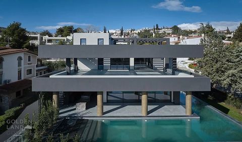 Maison GADAIT le ofrece una oportunidad única de adquirir esta suntuosa villa en el prestigioso barrio de Filothei de Atenas. Esta joya arquitectónica, terminada en 2023, le seducirá con sus 1.222 m² de espacio habitable, 1.346 m² de terreno y acabad...