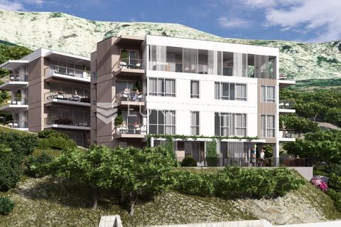 Tučepi, new building, comfortable, beautiful apartment with a net area of 140.35 m2, in building B6, located on the third floor of a residential building with an elevator. Orientation north-south-west-east. It consists of an entrance hall, three bedr...