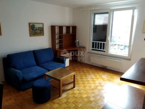 Location: Primorsko-goranska županija, Rijeka, Srdoči. RIJEKA, SRDOČI - 1 Schlafzimmer + Wohnzimmer, 37 m2. Es besteht aus einem Flur, einem Badezimmer, einer Küche, einem Wohnzimmer und einem Schlafzimmer. Es befindet sich im zweiten Stock eines gep...