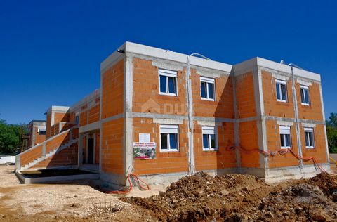 Location: Zadarska županija, Nin, Zaton. ZADAR, ZATON - Schöne Wohnung in Zaton. Neubau! S4 Genießen Sie einen herrlichen Wohnraum, der modernen Komfort mit natürlicher Umgebung verbindet! Dieses Apartment in Zaton, nur 930 Meter vom kristallklaren M...