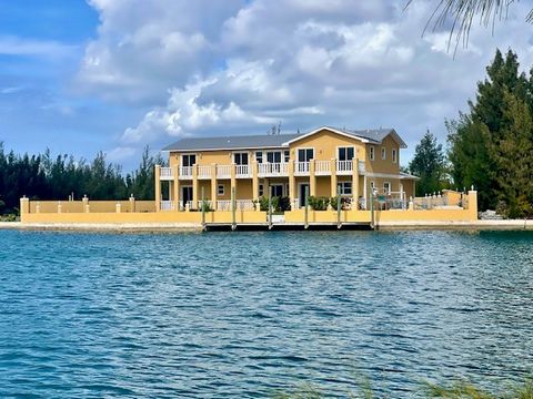 Gorgeous 6,080 sq ft home with lots of potential! Facing south at the mouth of Silver Cove inlet, this home needs some TLC as well as finishing touches such as balconies and a pool. Appraisal (2021) at 1.39M available. Beautiful large kitchen and spa...