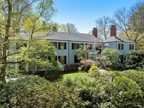 Set in Brookline's prestigious Sargent Estates, this renovated stately Georgian Colonial offers timeless architecture, peaceful surroundings, and prime access to Boston. Located near top schools, shopping, dining, cultural institutions, the Financial...