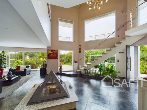 Villa 5 pièces avec piscine intérieure