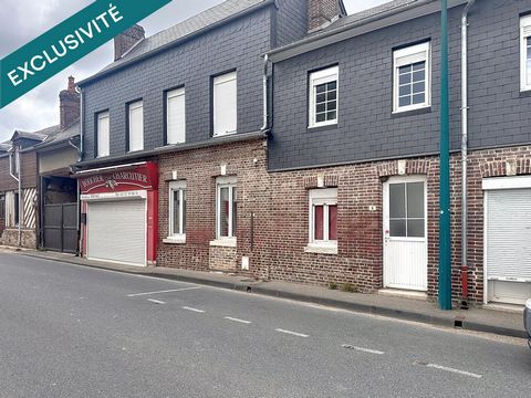 Maison d'habitation mitoyenne d'un coté 3 chambres sur 1209 m2 de terrain idéal première acquisition ou investisseur