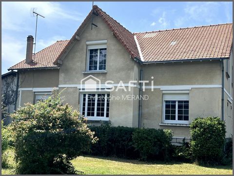 Maison 8 chambres de 249 m2 dans le centre de Dange Saint Romain