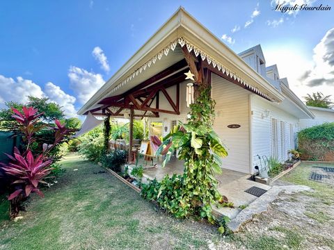EN EXCLUSIVITE - A VENDRE - MAISON RENOVEE EN 2023 - PLAGES A PIED BOIS JOLAN & BOURG - SAINTE ANNE