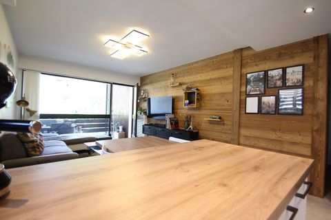 À VENDRE Appartement 2 pièces rénové avec terrasse Centre-ville de Thônes (74230)