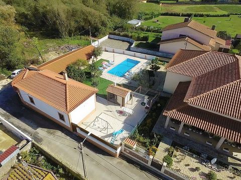 Oportunidade Imperdível: Imóvel Renovado com Piscina em Alojamento Local! Descubra o seu refúgio ideal neste encantador imóvel totalmente renovado, perfeito para quem procura conforto e modernidade. Com uma localização privilegiada, este espaço é ide...