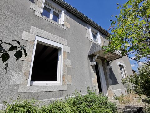 Maison en pierre proche mer
